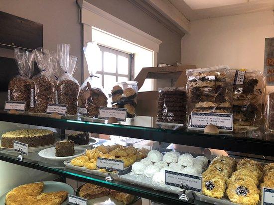 Dolina Bakery & Cafe